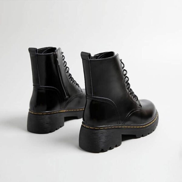 Combat boot